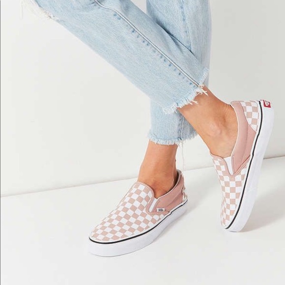 zephyr pink checkered vans
